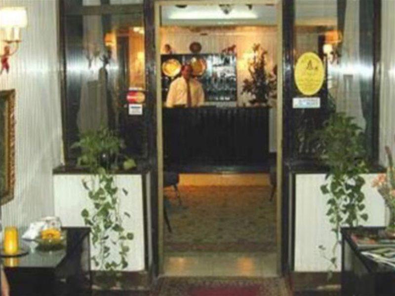 Longchamps L Zamalek L Boutique Hotel With Breakfast Giza Bagian luar foto